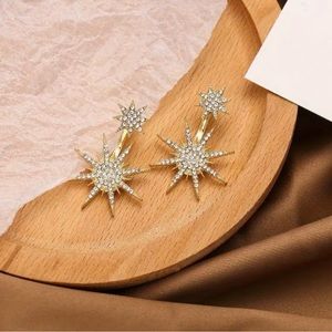 1pc/2pcs Cute Sparkling Snowflakes Stud Earrings
